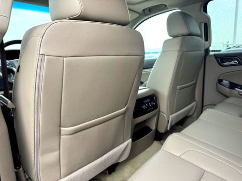 Used 2017 GMC Yukon SLT w/ Open Road Package RWD image 22