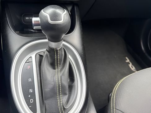 Used 2014 Kia Soul + FWD image 21