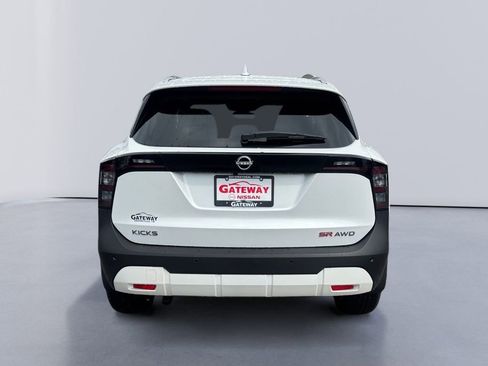 New 2025 Nissan Kicks SR w/ SR Premium Package image 4