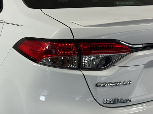 Used 2021 Toyota Corolla SE FWD image 35
