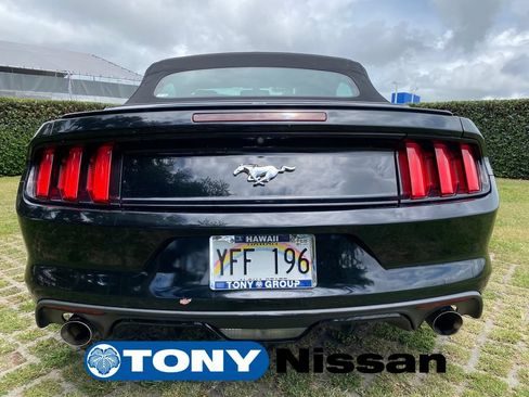 Used 2017 Ford Mustang Premium RWD image 6