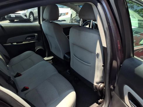 Used 2015 Chevrolet Cruze LT FWD image 19