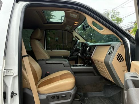Used 2011 Ford F250 Lariat w/ Lariat Ultimate Pkg AWD/4WD image 14