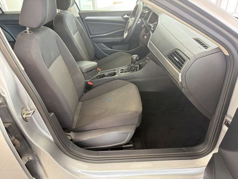 Used 2019 Volkswagen Jetta S w/ Driver Assistance Package FWD image 28