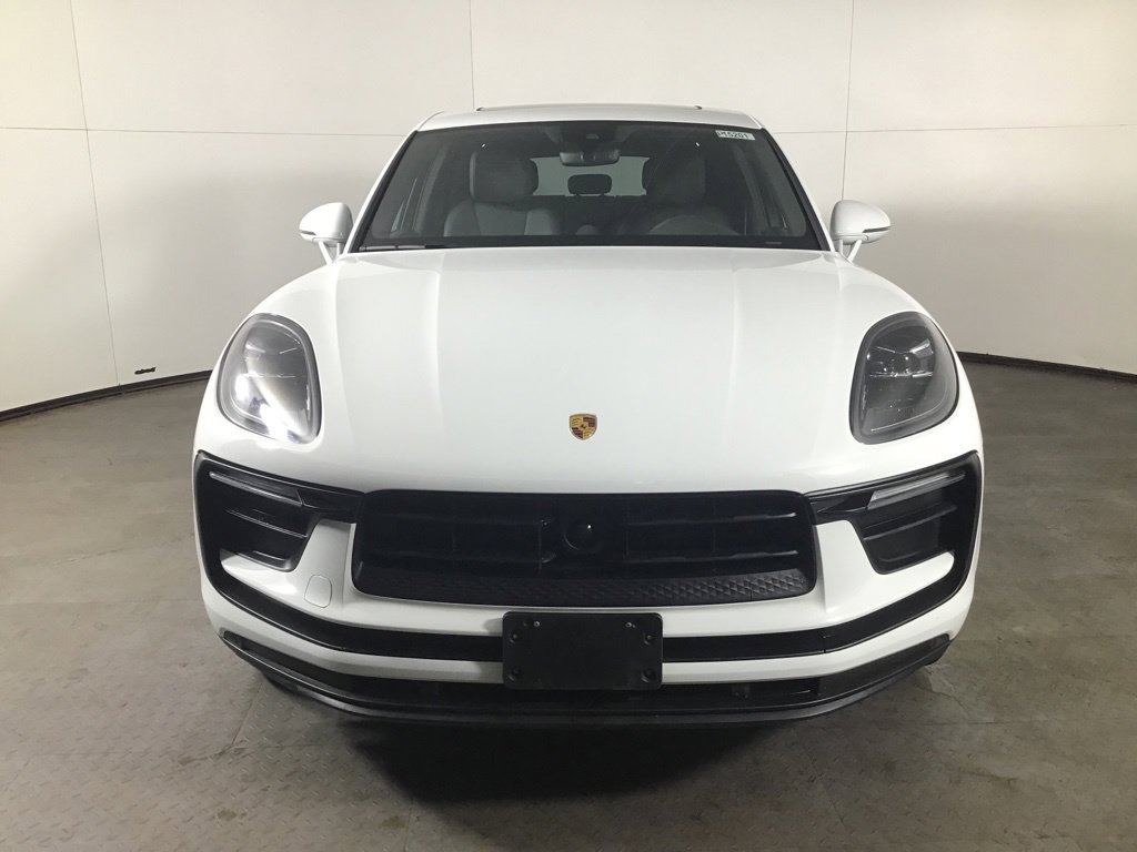 Certified 2023 Porsche Macan Turbo AWD/4WD image 10