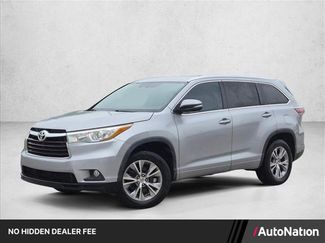 Used 2015 Toyota Highlander XLE FWD video 1