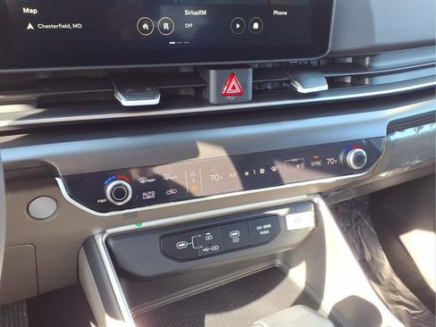 New 2026 Kia Carnival image 5