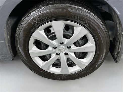 Used 2024 Toyota Corolla LE image 28
