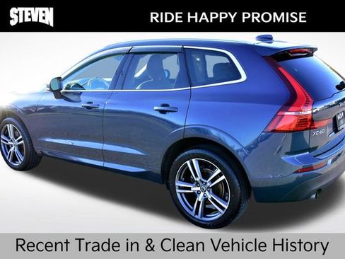 Used 2020 Volvo XC60 T5 Momentum image 3