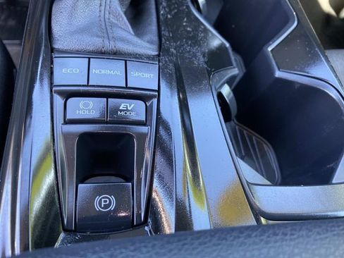 Used 2025 Toyota Camry LE FWD image 12