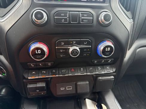 Used 2019 GMC Sierra 1500 Denali w/ Denali Ultimate Package AWD/4WD image 5