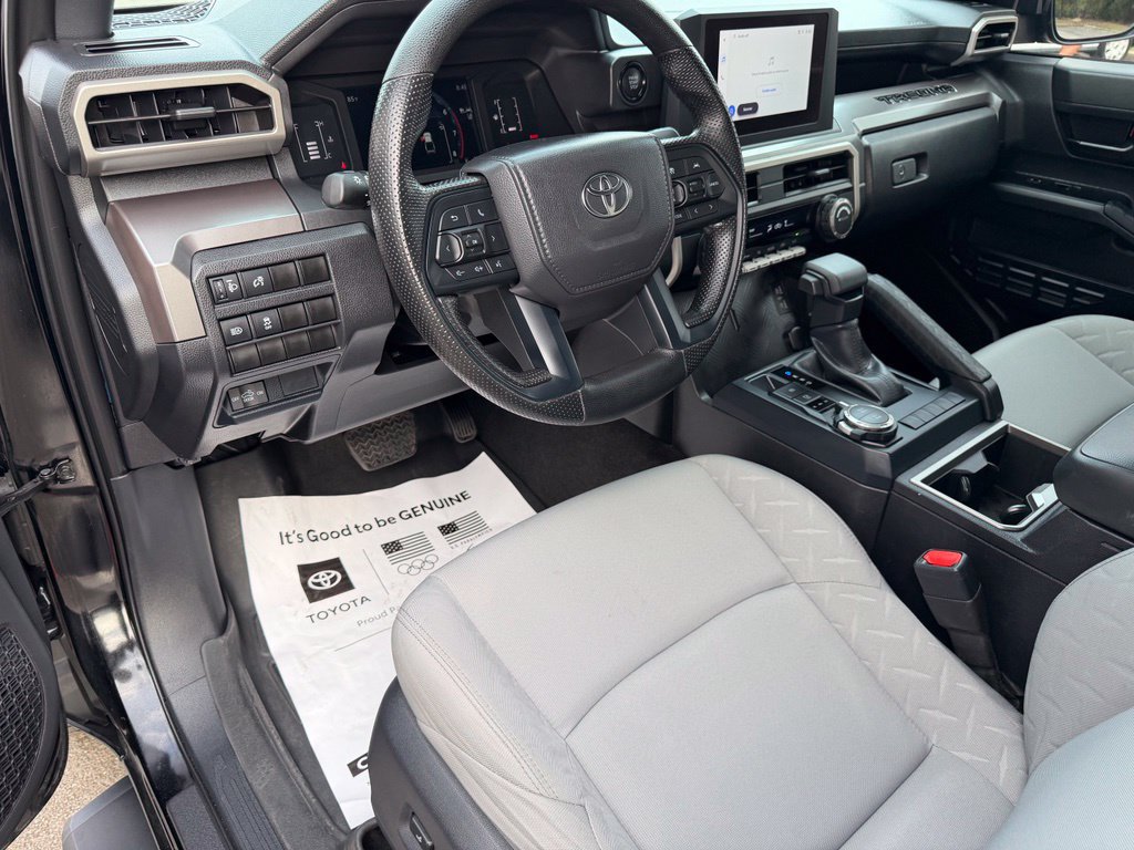 Certified 2025 Toyota Tacoma SR5 AWD/4WD image 11