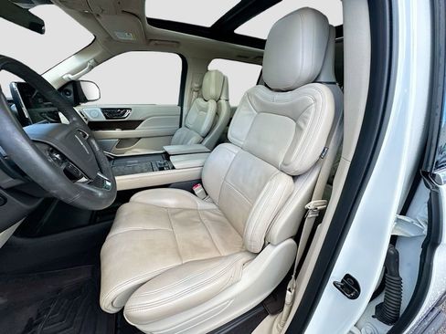 Used 2020 Lincoln Navigator L Reserve w/ Luxury Package image 21