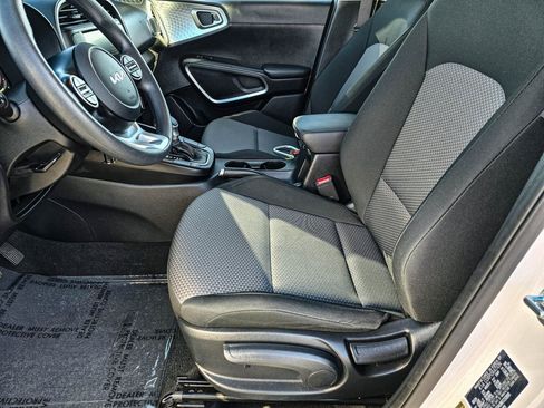 Used 2024 Kia Soul LX w/ Option Group 015 image 13