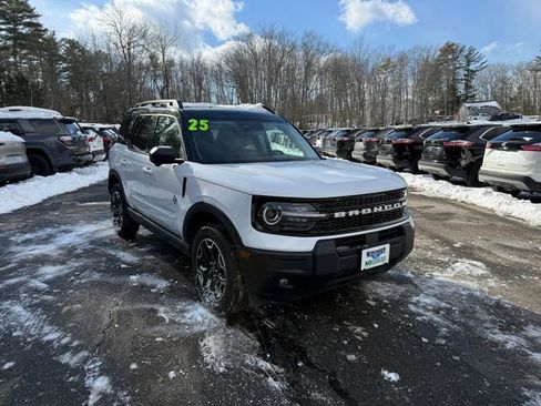 Used 2025 Ford Bronco Sport Outer Banks w/ Outer Banks Tech Package+ image 22