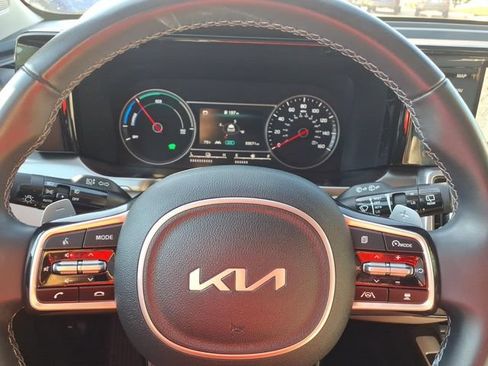 Used 2023 Kia Sorento EX AWD/4WD image 21