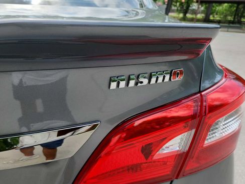 Used 2017 Nissan Sentra NISMO w/ NISMO Premium Package image 9