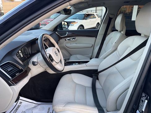 Used 2016 Volvo XC90 T6 Momentum w/ Momentum Plus Package image 34