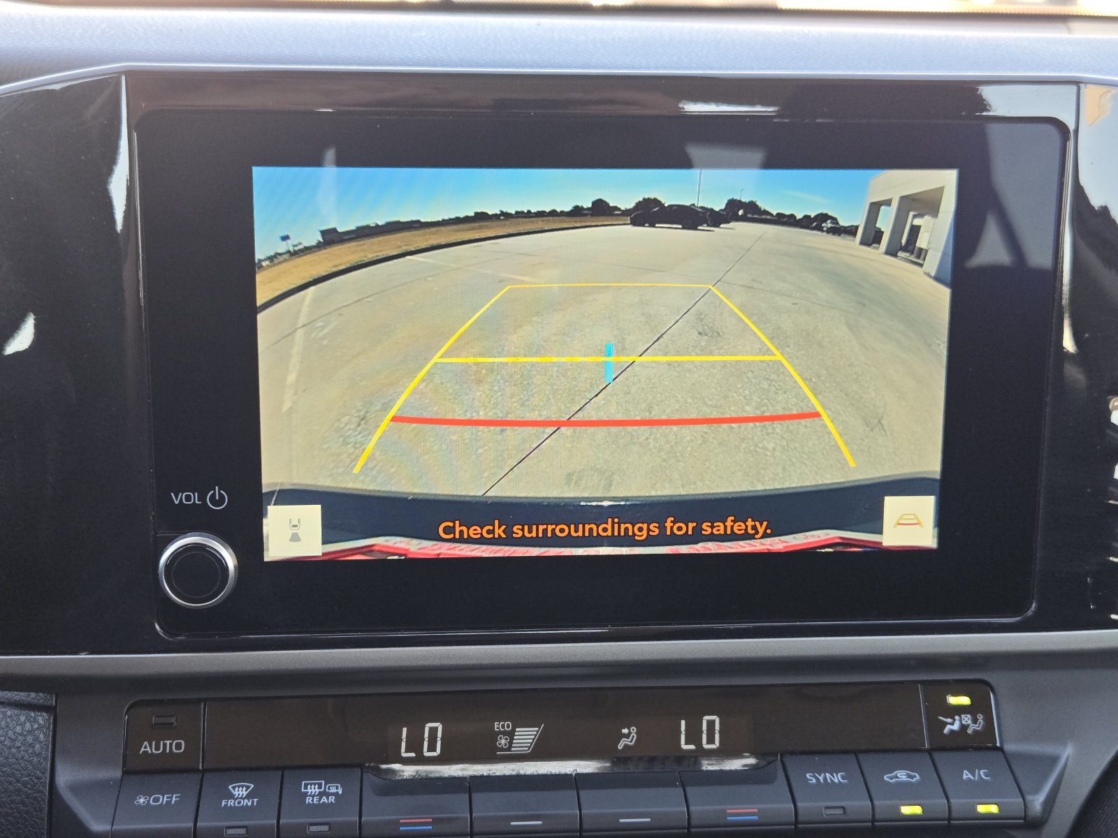 Used 2025 Toyota Camry LE FWD image 21