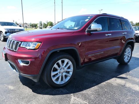 Used 2017 Jeep Grand Cherokee Limited w/ Trailer Tow Group IV AWD/4WD image 8