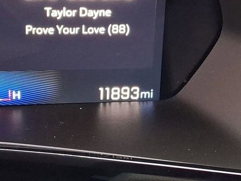 Used 2024 Chevrolet Colorado ZR2 w/ Safety Package image 32