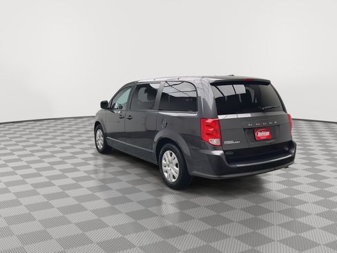Used 2020 Dodge Grand Caravan SE w/ UConnect Hands-Free Group FWD image 28