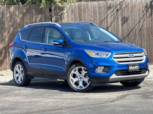 Used 2019 Ford Escape Titanium AWD/4WD image 2