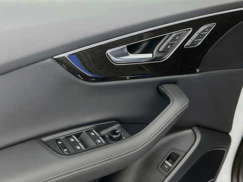 New 2026 Audi Q8 Premium Plus image 16