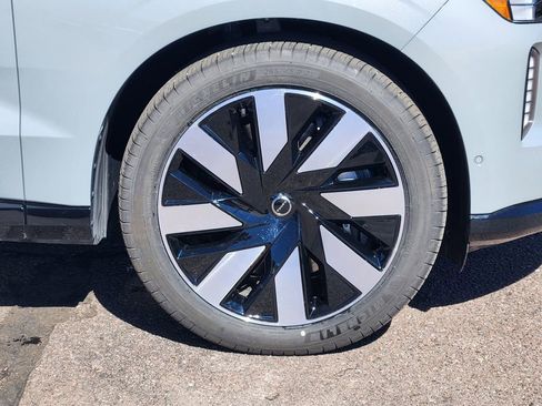 Used 2025 Volvo EX90 Ultra image 30