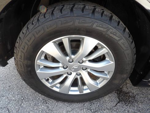 Used 2017 INFINITI QX80 4WD image 5