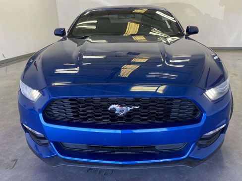 Used 2017 Ford Mustang Coupe image 8
