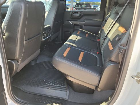 Used 2023 GMC Sierra 2500 AT4 w/ AT4 Premium Plus Package AWD/4WD image 3