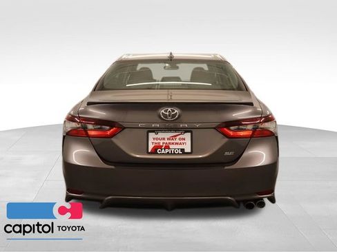 Used 2023 Toyota Camry SE w/ Cold Weather Package FWD image 3