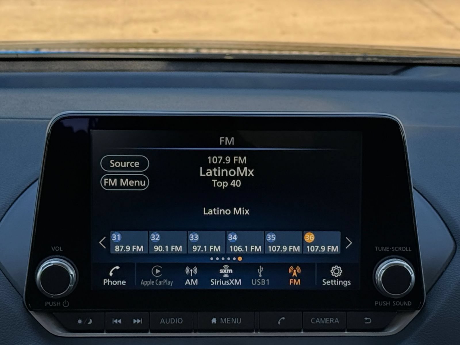 Used 2025 Nissan Sentra SV FWD image 19