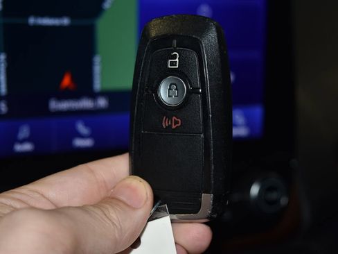 Used 2022 Ford EcoSport SE w/ SE Convenience Package image 17