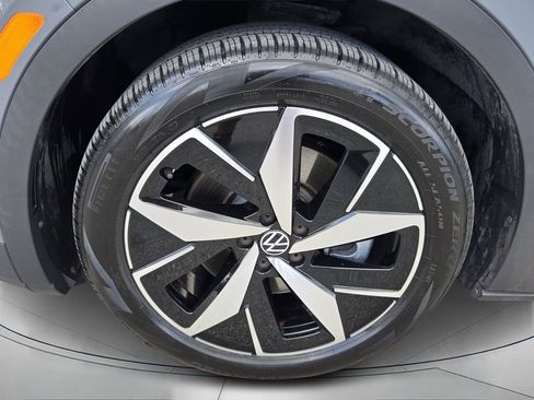 Used 2023 Volkswagen ID.4 S image 9