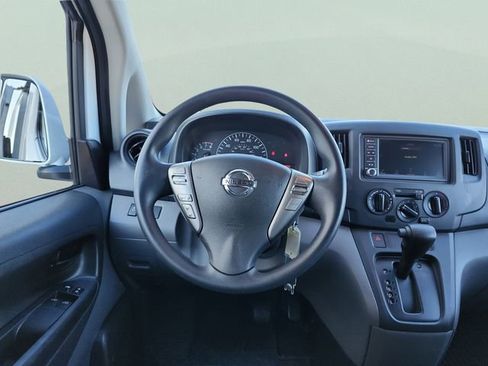 Used 2021 Nissan NV200 S image 9