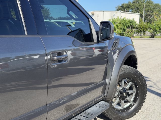Used 2017 Ford F150 Raptor w/ Equipment Group 802A Luxury AWD/4WD image 9