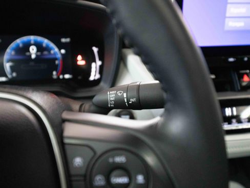 Used 2025 Toyota Corolla SE w/ SE Premium Package image 14