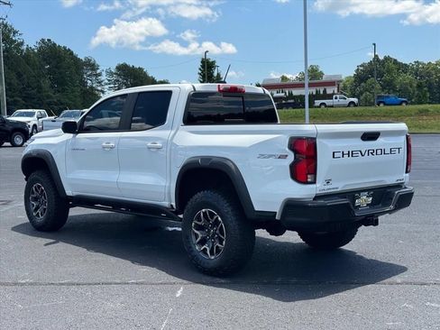 Used 2023 Chevrolet Colorado ZR2 w/ ZR2 Convenience Package III AWD/4WD image 5