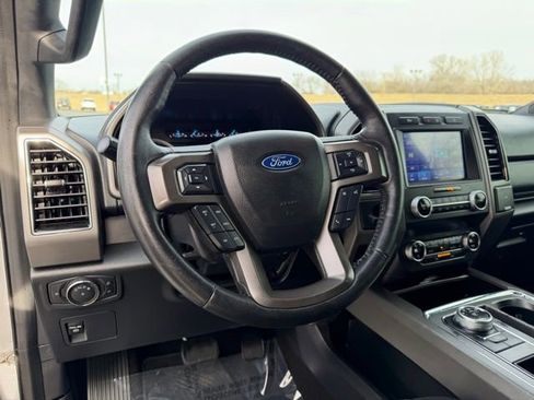 Used 2020 Ford Expedition XLT RWD image 19
