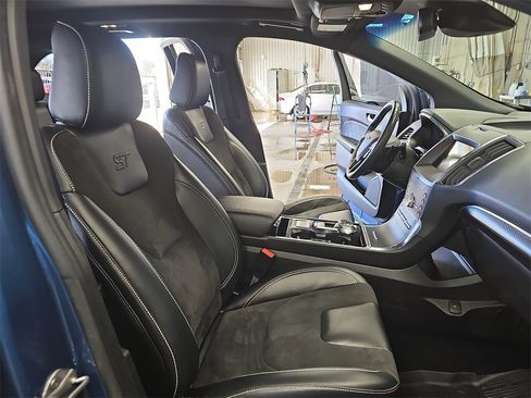 Used 2020 Ford Edge ST w/ Cold Weather Package image 10