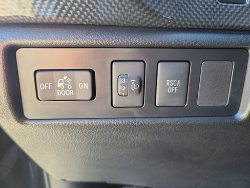 Used 2010 Toyota Tundra 2WD Double Cab image 32