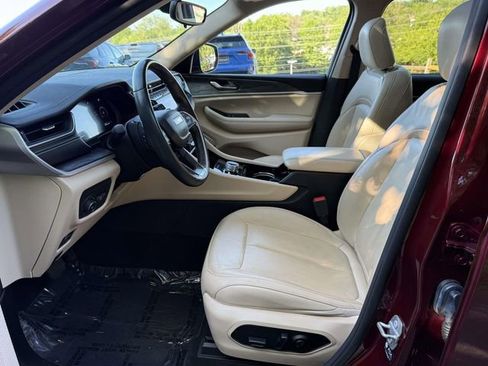 Used 2021 Jeep Grand Cherokee L Limited AWD/4WD image 10