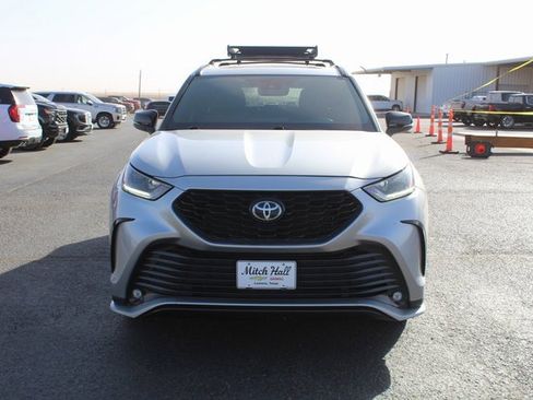 Used 2021 Toyota Highlander XSE image 12