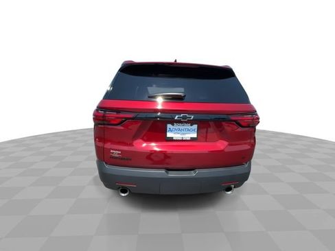 Used 2023 Chevrolet Traverse LT FWD image 7