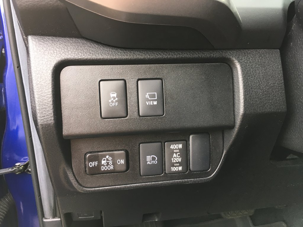 Used 2022 Toyota Tacoma Limited w/ Black Out Package (TMS) AWD/4WD image 22