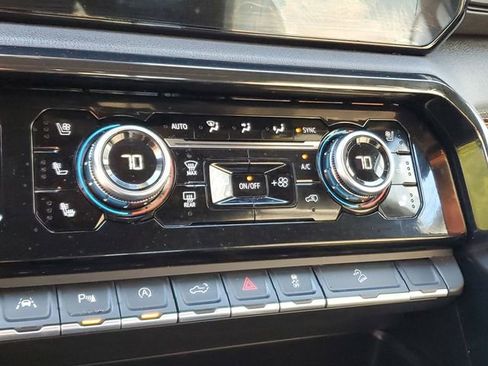 Used 2023 GMC Sierra 1500 AT4 w/ Technology Package image 23