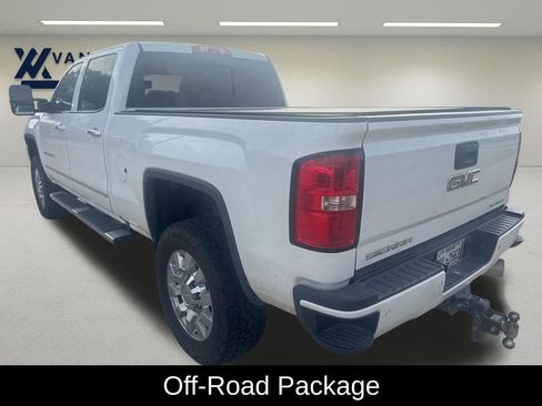 Used 2017 GMC Sierra 2500 Denali w/ Duramax Plus Package AWD/4WD image 4
