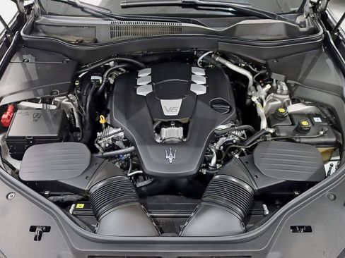 Used 2020 Maserati Levante GranSport image 41